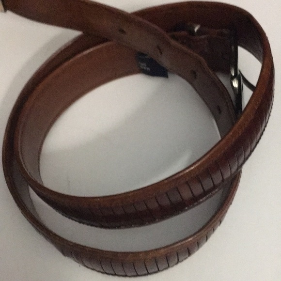 Mezlan men’s Belt 100% Leather size 32 Brown used- good condition .